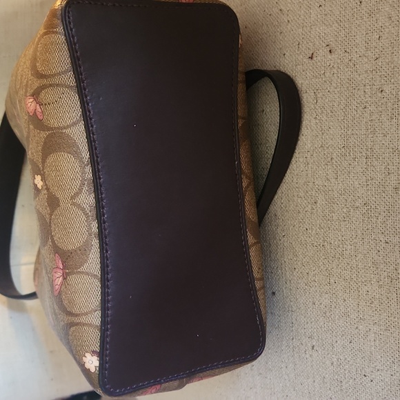 Coach Butterly Bucket Bag - Picture 3 of 4